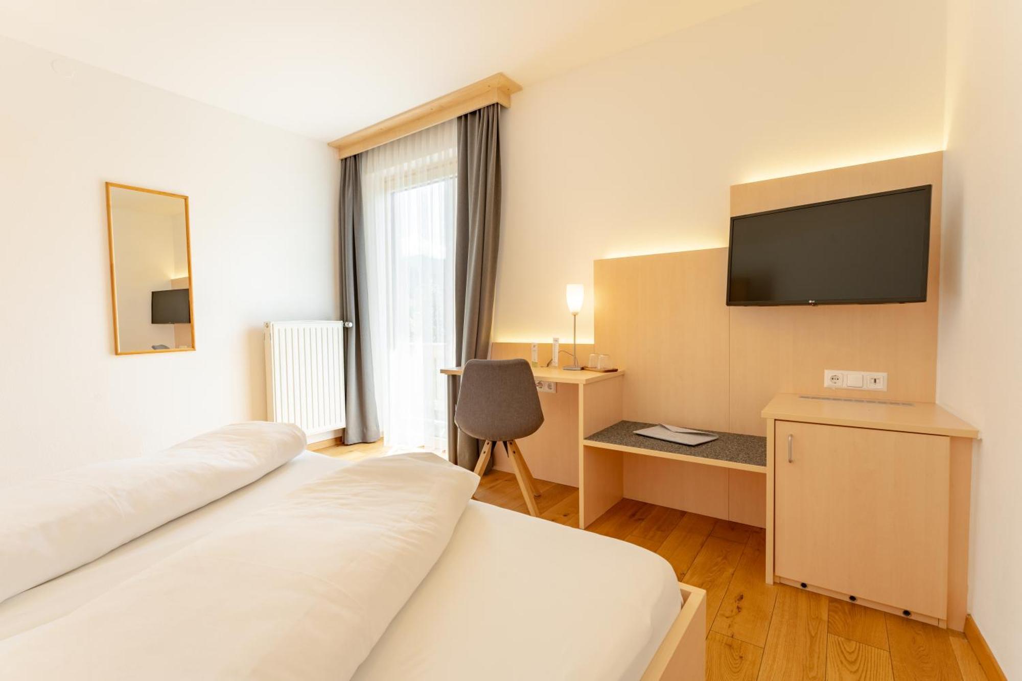 Hotel Stampferhof Weissensee Esterno foto